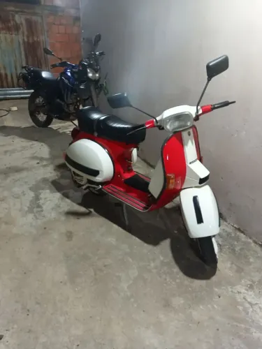 Vendo vespa Px 200 toda original 