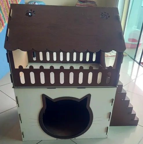 CASINHA DE 2 ANDARES PARA GATINHOS