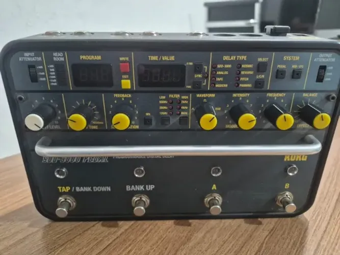 Korg SDD 3000 (Pedal do Guitarrista The Edge do U2)