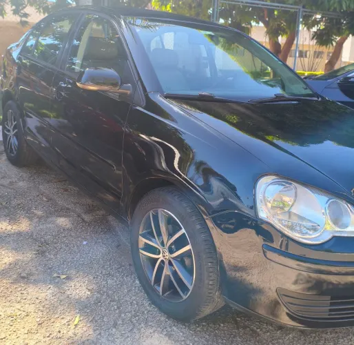 Volkswagen Polo Sedan 1.6 MI Total Flex 8V 4P 2011