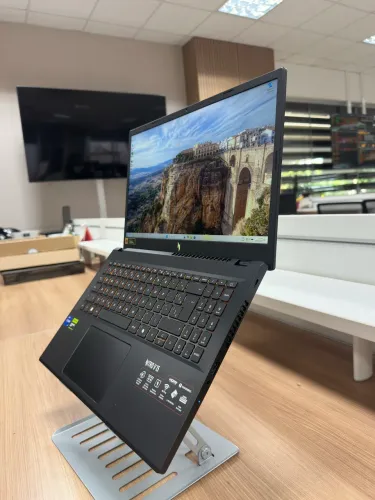 Acer Nitro V15 - 32GB - RTX4050