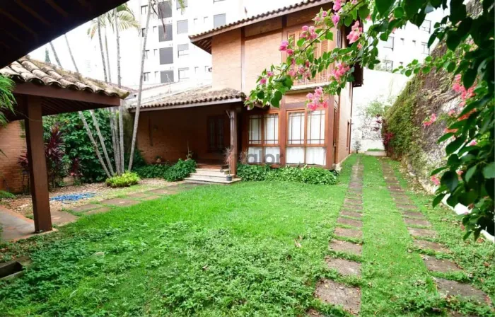 Casa à venda e para alugar em Campinas, Jardim das Paineiras, com 3 suítes, com 279 m²