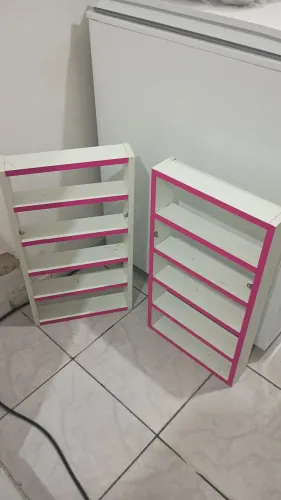 Vende-se 2 esmalterias!