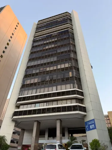 90m2 Empresarial Joventino Silva. 2 Salas com hall privativo.