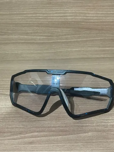 Armação Esportiva Masculina Transparente
