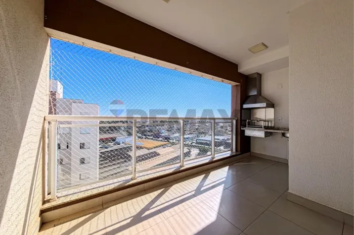 Cond. Plaza Alta Apartamento á venda, 3 quartos (1 suíte), 2 vagas, próximo ao supermercad