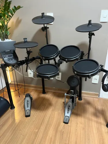 Bateria Eletrônica Alesis Nitro Mesh