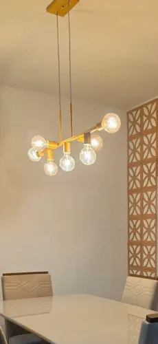 Lustre com lâmpadas