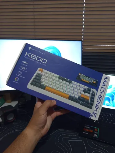 Teclado Mecânico Tri-Mode Machenike K600 ( Novo, Lacrado )