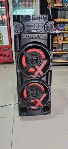Caixa de som amvox semi nova