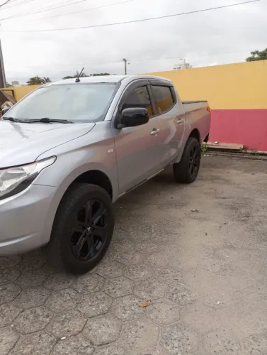 Mitsubishi L200 Triton Sport GLX 2.4 CD Diesel Mec. 2020