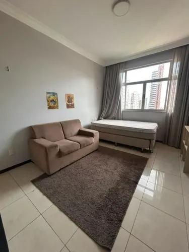 Alugo apartamento de 188m² no Ed. Angelus Di Cavalcanti localizado na Batista Campos - R$