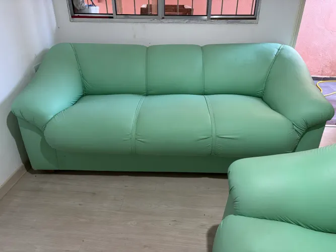 Sofá em excelente estado de conservação