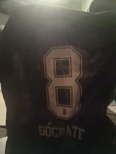 Camisa do Corinthians com o nome do jogador Sócrates