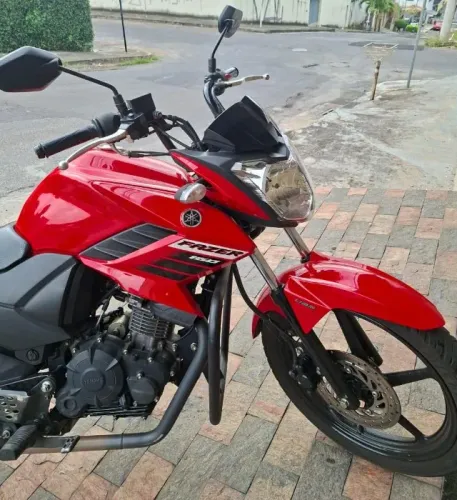 Moto Yamaha FAZER150