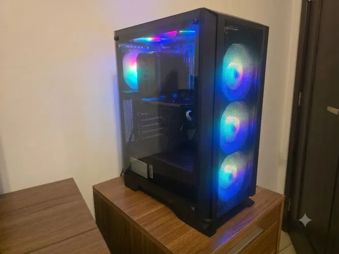 PC Gamer Completo - i5, 8GB Dual Channel, RX 570 4GB, SSD + HD, Gabinete Vidro Com 6 Fans