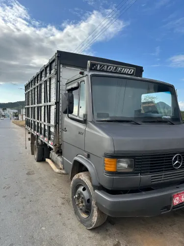 Mercedes 912 freia ar  direção hidráulica