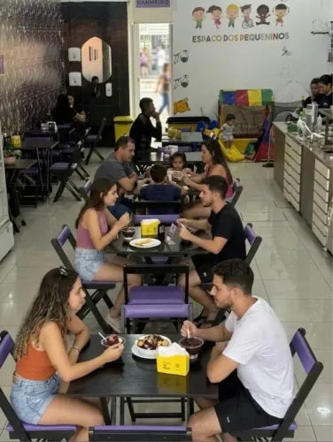 Vende-se Restaurante, Açaíteria e Sorveteria Completa em Porto Alegre