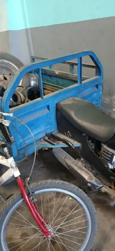 Triciclo para motos  ou carrosinha para som auto motivo