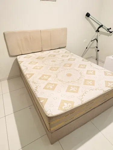 CAMA CASAL COM CABECEIRA