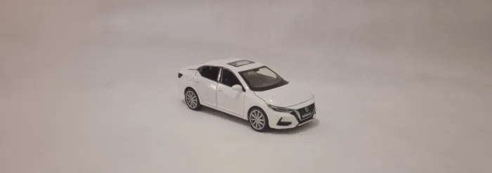 Nissan Sentra em metal- coleção