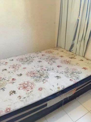 Vendo cama box de casal