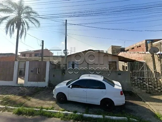 Canoas Casa com 80m² de área priv.,3 Dormitórios