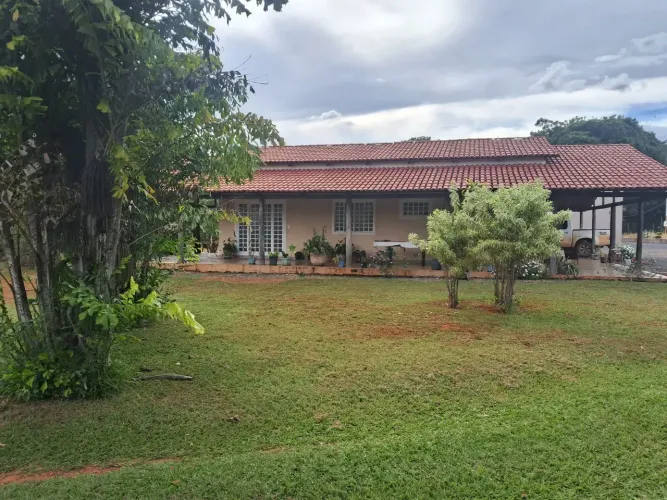 Vendo ótima chácara escriturada em Formosa-GO