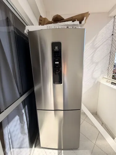 Geladeira Electrolux Inverter Inverse Frost Free 490 litros
