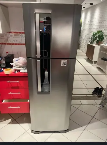 Geladeira 100% Inox - Electrolux