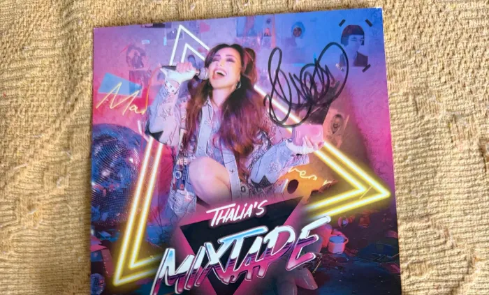 CD Thalia Mixtape 2023 Lacrado Importado Autografado