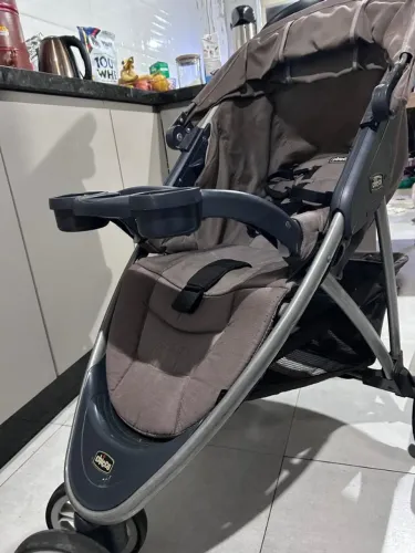 Carrinho e Bebê Conforto