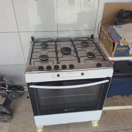Vende - se fogão Atlas modelo Gênova