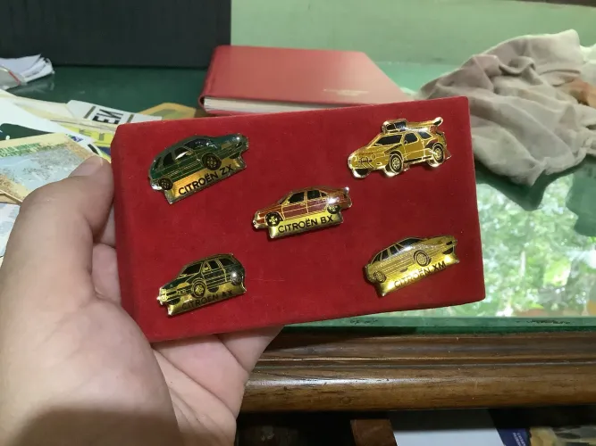 pin's (broches) colecionáveis da Citroën, lote de 5 - setembro/outubro de 1991.