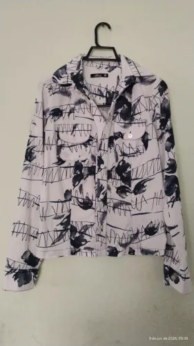 Camisa feminina tamanho M