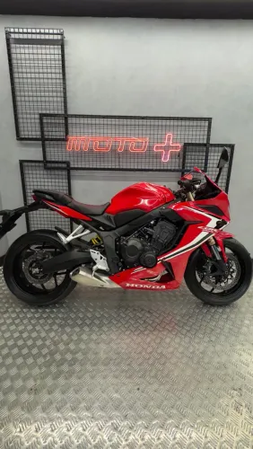 CBR 650 R 2021Apenas 5 mil km