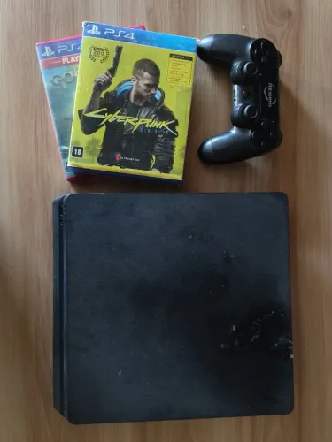 PS4 Slim 500GB + 1 Controle + 2 Jogos | God of War + Cyberpunk 2077