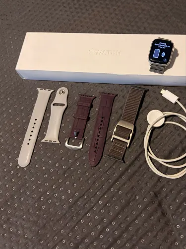Apple Watch série 8 GPS - 41mm