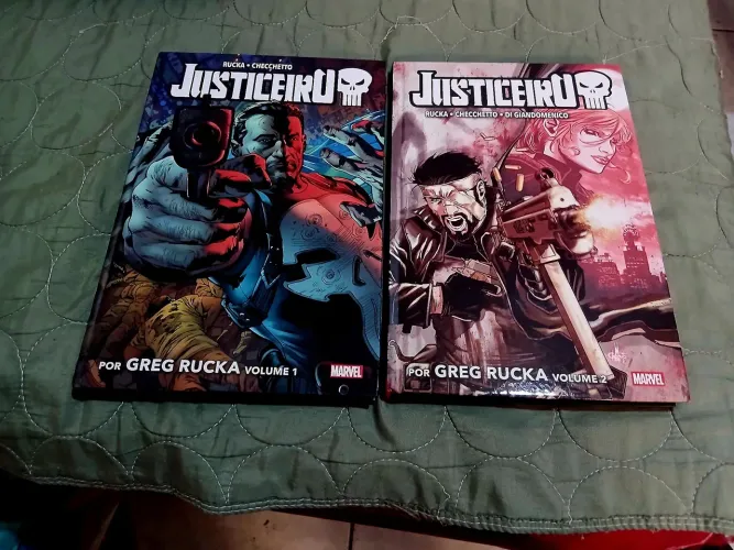 Justiceiro Por Greg Rucka volumes 1 e 2