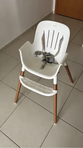 Cadeira de alimentação 