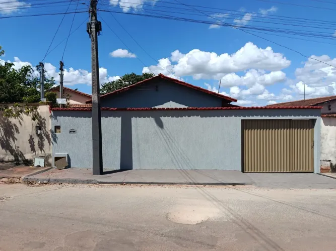 Casa Ampla com 300m² de Terreno e Excelente Quintal no Bela Vista 1