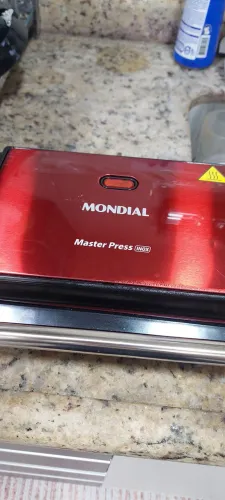 Sanduicheira grill em cerâmica