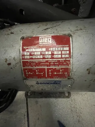 Redutor e motor funcionando