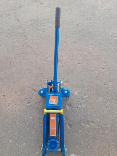 MACACO HIDRÁULICA SEMI NOVO CAPACIDADE 2 TONELADAS