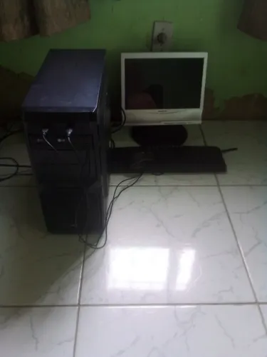 Computador completo com placa de vídeo so pegar e usa troco em  vem com as notas vem bbbbb