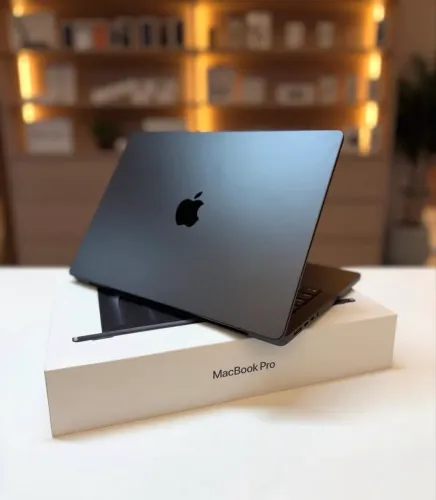 MACBOOK PRO M5 24/1TB 14,2 POLEGADAS, LOJA NO RIOMAR, ACEITAMOS SEU MACBOOK USADO