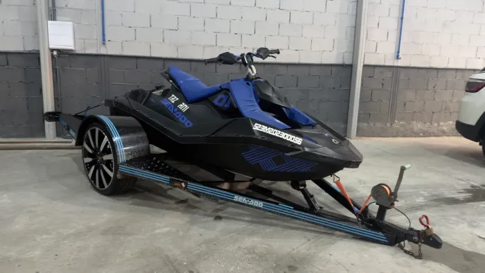 Jetsky Spark 90 horas carreta aro 20 zero zero 
