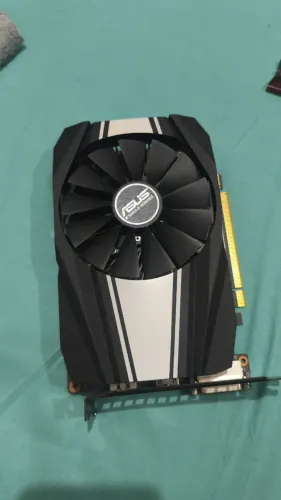 Placa de vídeo GTX 1660 + memória ram vulcan 8gb 1200 pra ir embora