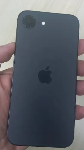 iPhone 16e - 128GB