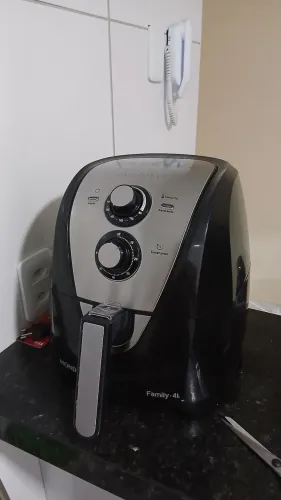 Fritadeira Elétrica Sem óleo Air Fryer Mondial Family Inox 4L Preta
